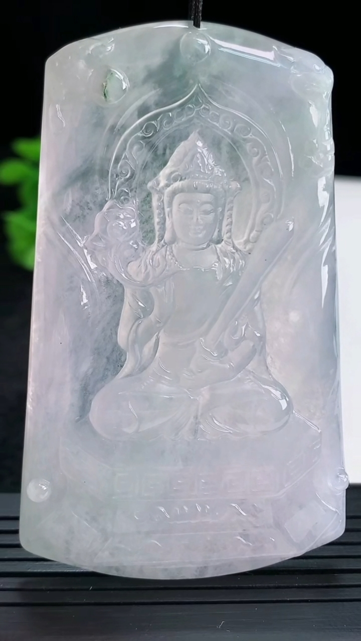天然A货翡翠冰种飘花虚空藏菩萨吊坠尺寸75.5-45.7-5重量:45.91g
4月13日