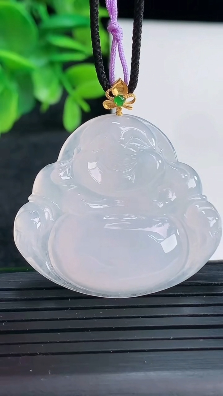 天然A货翡翠佛公吊坠尺寸39.6-38.4-5.8重量:11.66g
4月13日