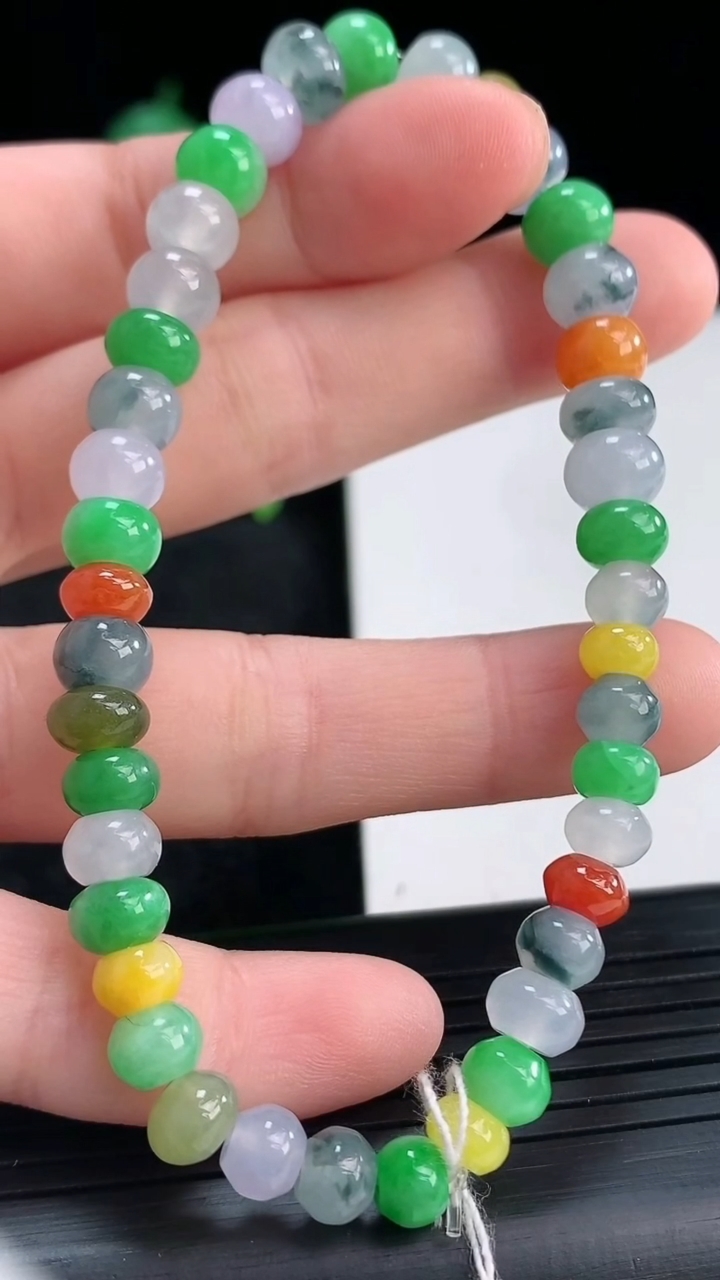 天然A货翡翠四彩算盘珠手串尺寸6.5-4.9重量:17.03g4月13日
工厂直销收藏佳品,种好水足