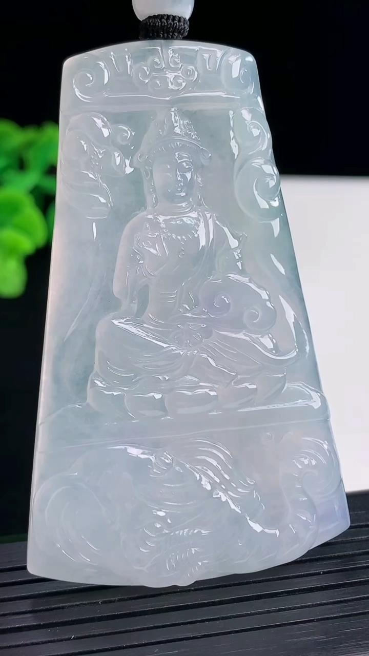 天然A货翡翠紫罗兰普贤菩萨吊坠，尺寸72-45-5.6重量:43.17g
4月13日