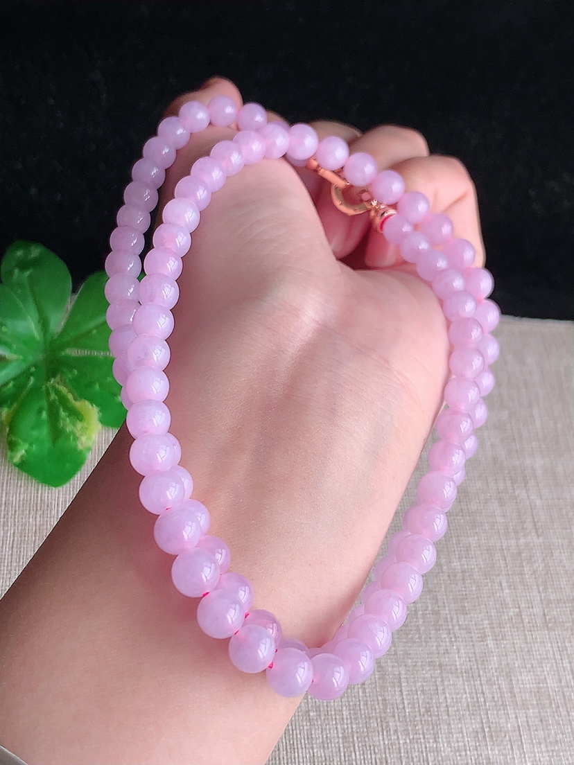 天然A货翡翠紫罗兰圆珠项链毛衣链86颗 
尺寸7mm 重量50.22g 0412