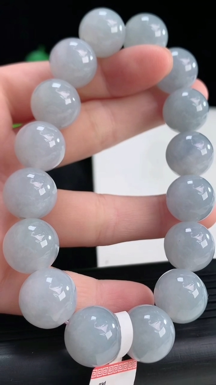 天然A货翡翠紫罗兰圆珠手串尺寸13.3-16颗重量:70.21g4月14日
工厂直销收藏佳品,种好水