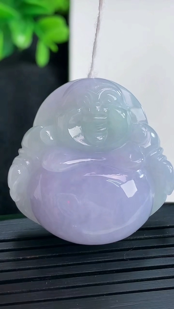 天然A货翡翠紫罗兰佛公吊坠尺寸34-34.6-12.4重量:25.68g
4月14日