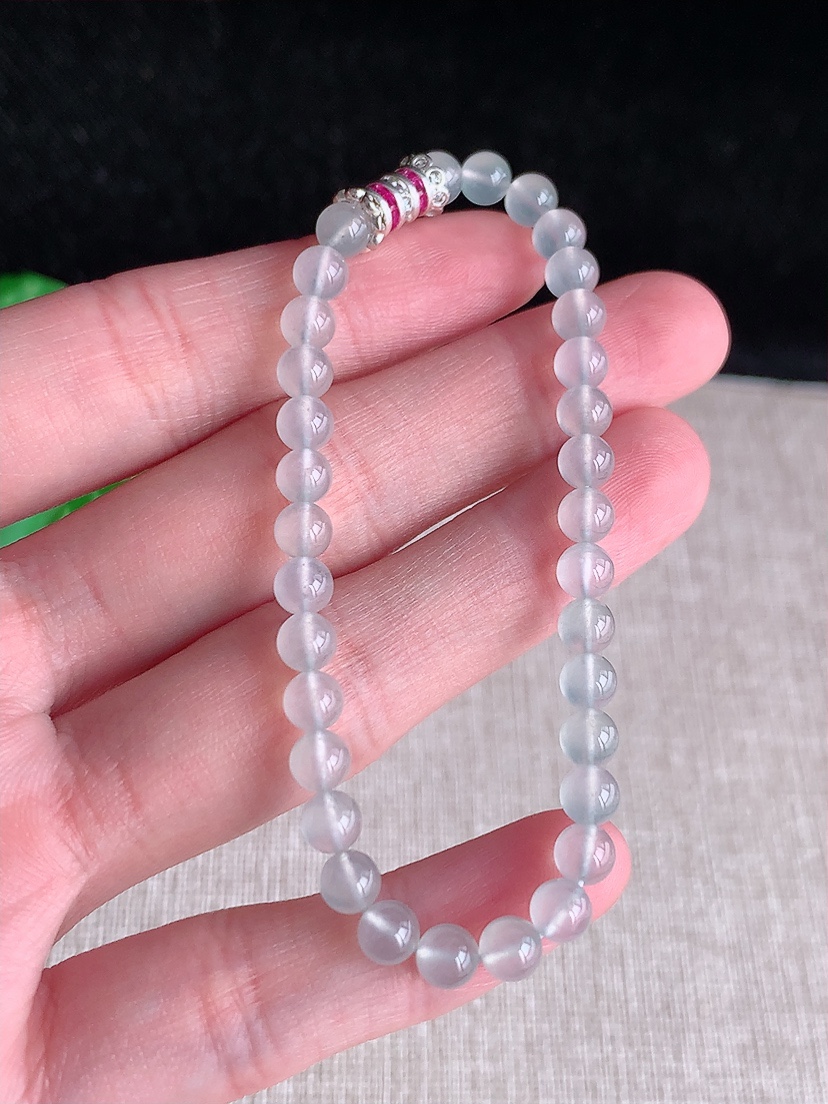 天然A货翡翠白冰白月光圆珠佛珠手串33颗 完
尺寸5mm 重量8.16g 0412