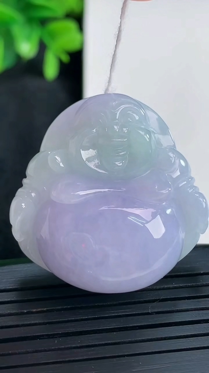 天然A货翡翠紫罗兰佛公吊坠尺寸34-34.6-12.4重量:25.68g
4月14日