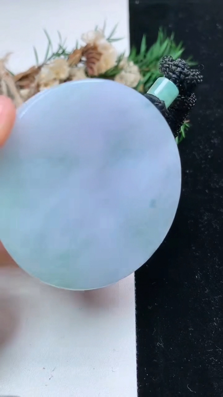 天然A货翡翠紫罗兰 飘花悟道吊坠，尺寸53-11.6，重量:83.39g
4月15日