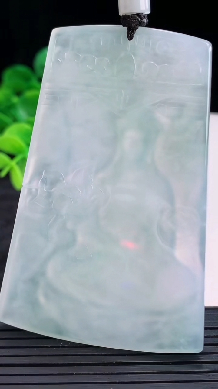 天然A货翡翠大势至菩萨吊坠尺寸72-47.8-5.7重量:50.51g
4月15日