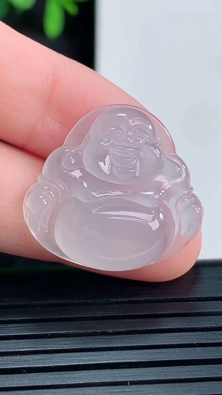 天然A货翡翠佛公吊坠尺寸22.1-24.3-4.8重量:4.58g
4月15日