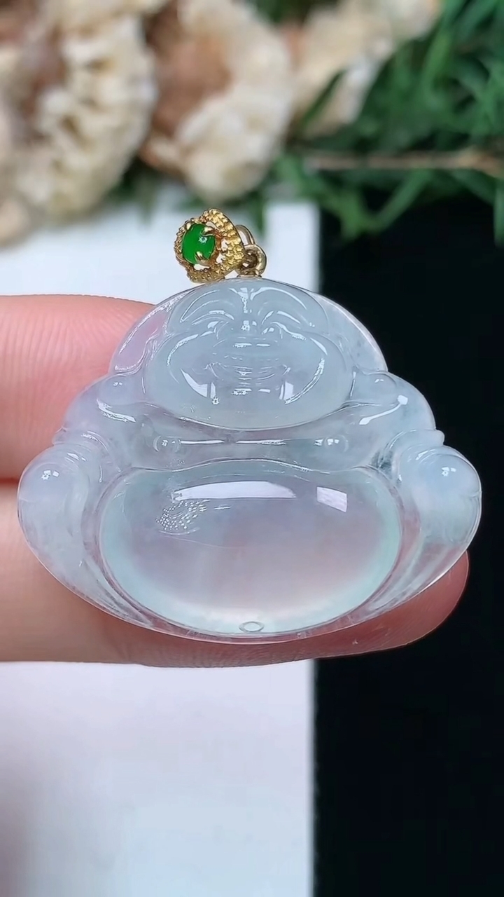 天然A货翡翠白冰佛公吊坠，尺寸24-30.3-6.8，重量:7.49g
4月15日