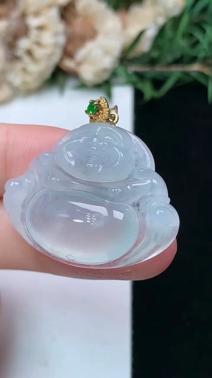 天然A货翡翠白冰佛公吊坠，尺寸24-30.3-6.8，重量:7.49g
4月15日