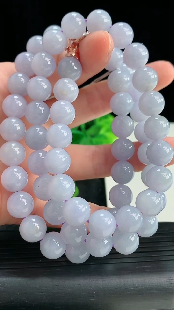 天然A货翡翠紫罗兰圆珠项链尺寸9.5-62颗重量:107.66g4月16日
工厂直销收藏佳品,种好水