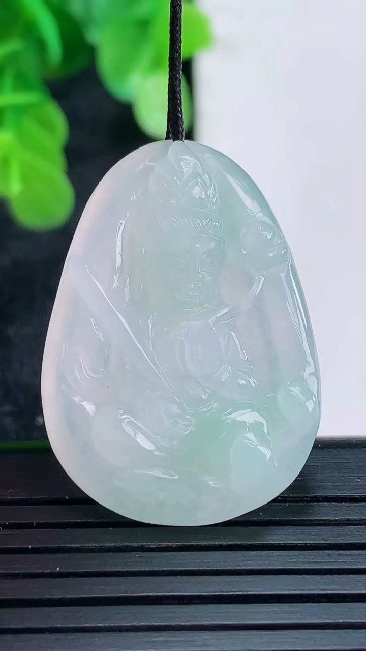 天然A货翡翠虚空藏菩萨吊坠尺寸33.8-23.8-5.6重量:7.66g
4月16日