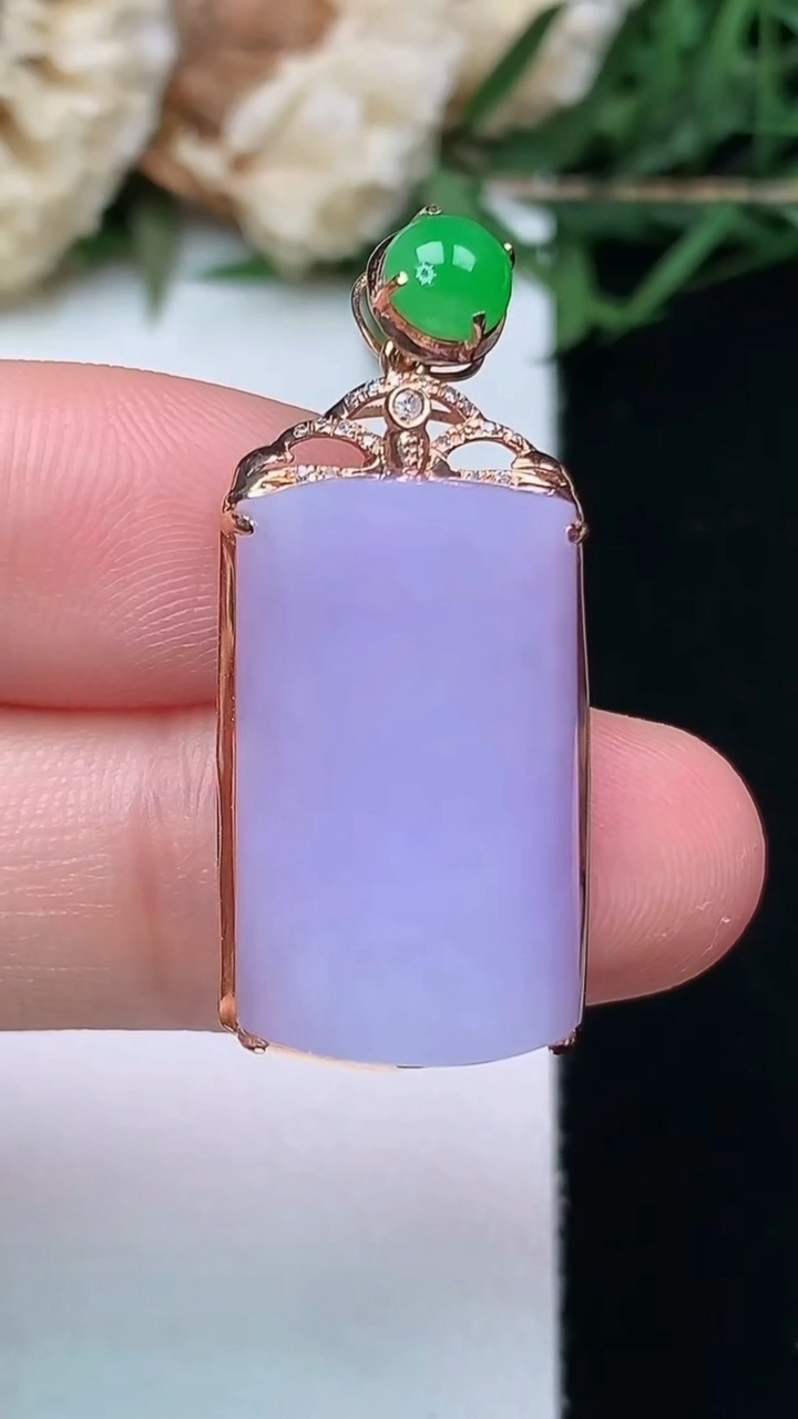 天然A货翡翠k金紫罗兰平安柱吊坠，尺寸32.3-13.8-8.5，裸石21.3-12.6，重量:4.