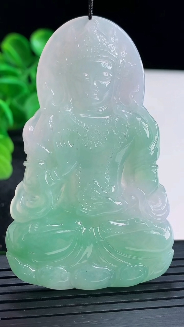 天然A货翡翠度母观音吊坠尺寸68.7-42.6-5重量:33.20g
4月16日