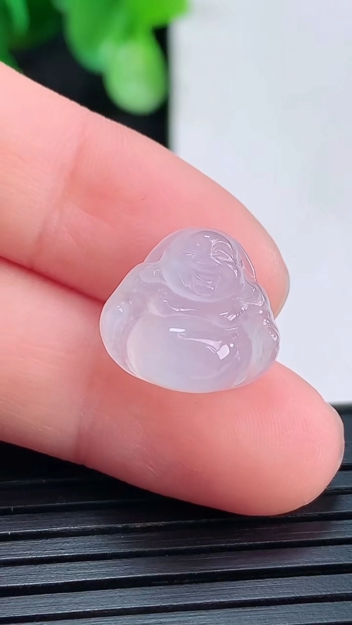 天然A货翡翠佛公镶嵌件尺寸12.7-14-5.7重量:1.65g
4月16日