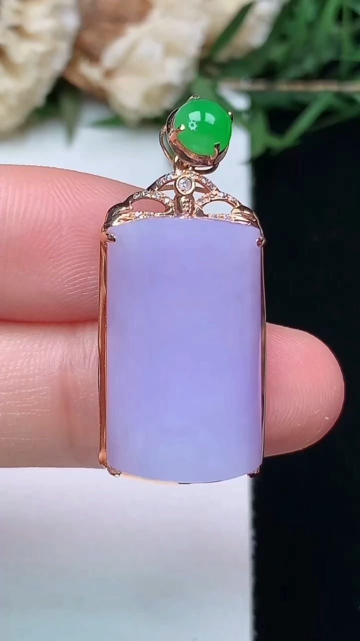 天然A货翡翠k金紫罗兰平安柱吊坠，尺寸32.3-13.8-8.5，裸石21.3-12.6，重量:4.