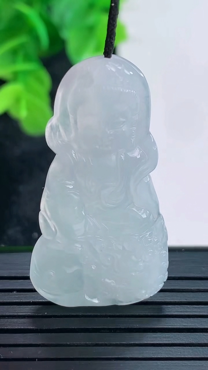 天然A货翡翠文殊菩萨吊坠尺寸39.7-21-4.3重量:6.29g
4月16日