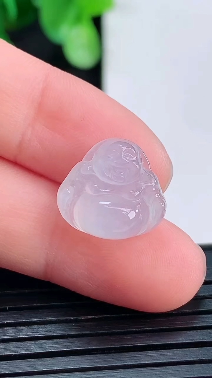 天然A货翡翠佛公镶嵌件尺寸12.7-14-5.7重量:1.65g
4月16日