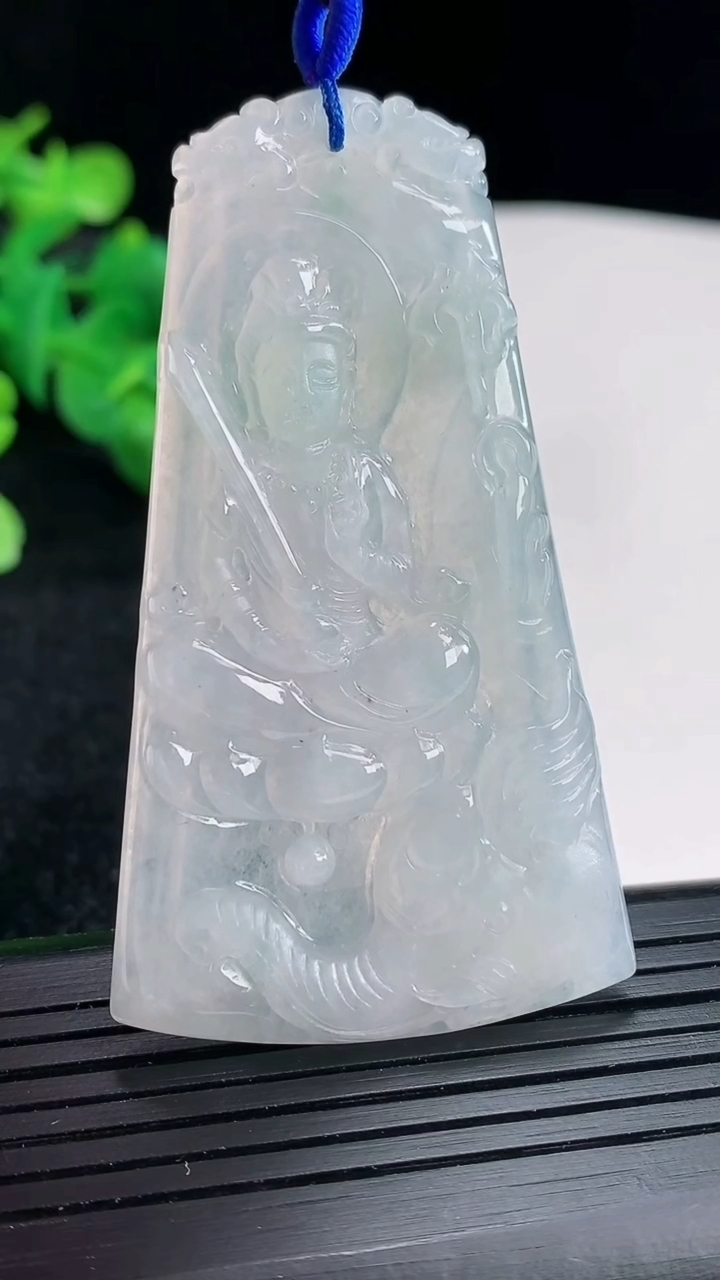 天然A货翡翠普贤菩萨吊坠尺寸61-35-5重量:19.90g
4月16日