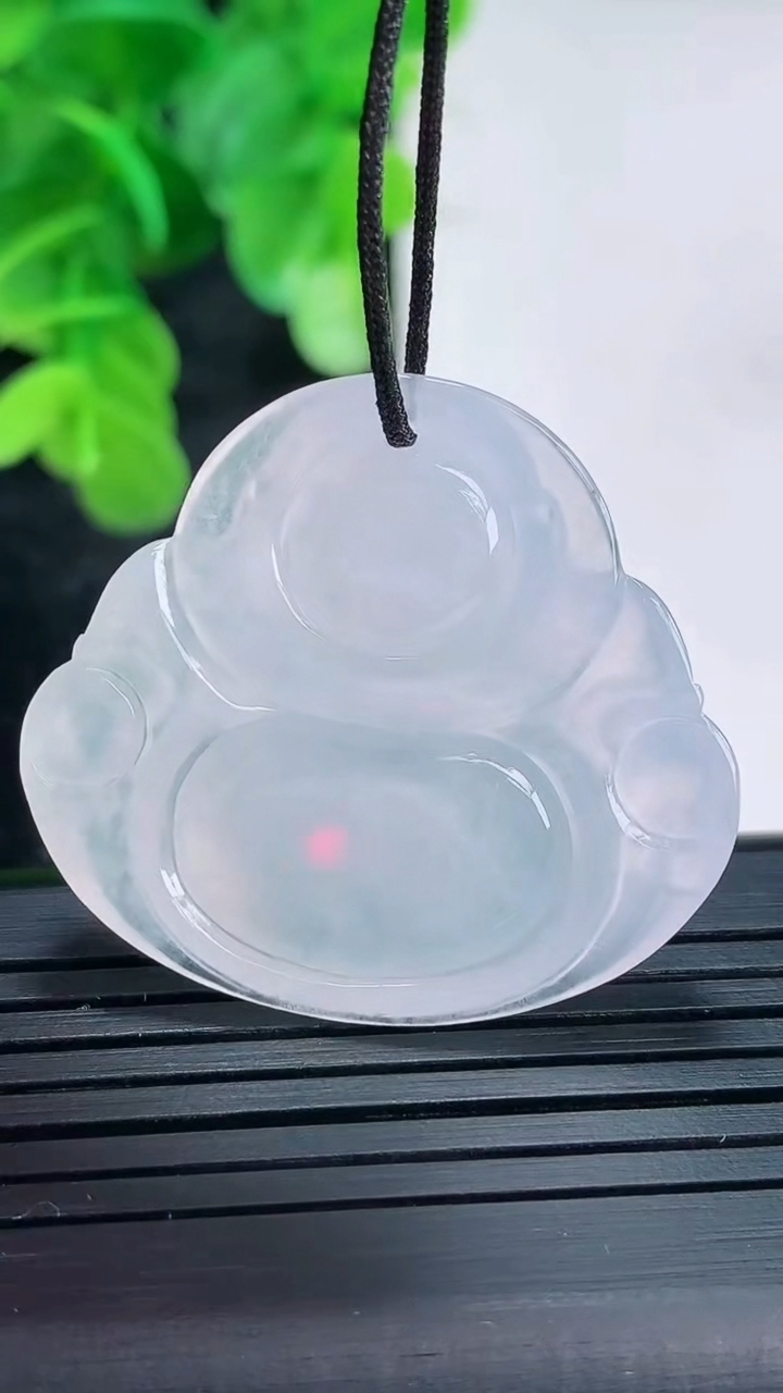 天然A货翡翠飘花佛公吊坠尺寸31.6-35.3-5.8重量:10.08g
4月16日