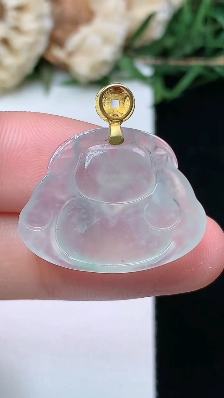 天然A货翡翠白冰财神爷吊坠，尺寸17.6-23.3-5.5，重量:4.21g
4月16日