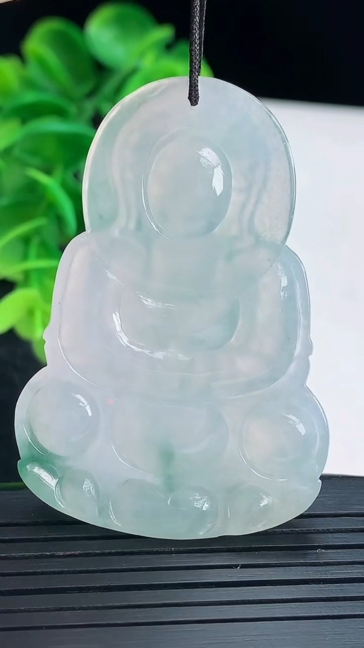 天然A货翡翠飘花观音菩萨吊坠尺寸54-36.6-5.7重量:20.15g
4月16日