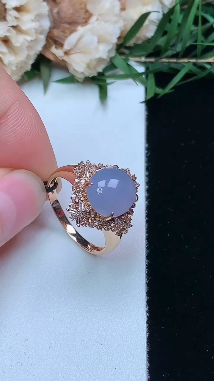 天然A货翡翠k金紫罗兰蛋面戒指，尺寸17-9.7-8.9，重量:3.79g2026年4月16日
工厂