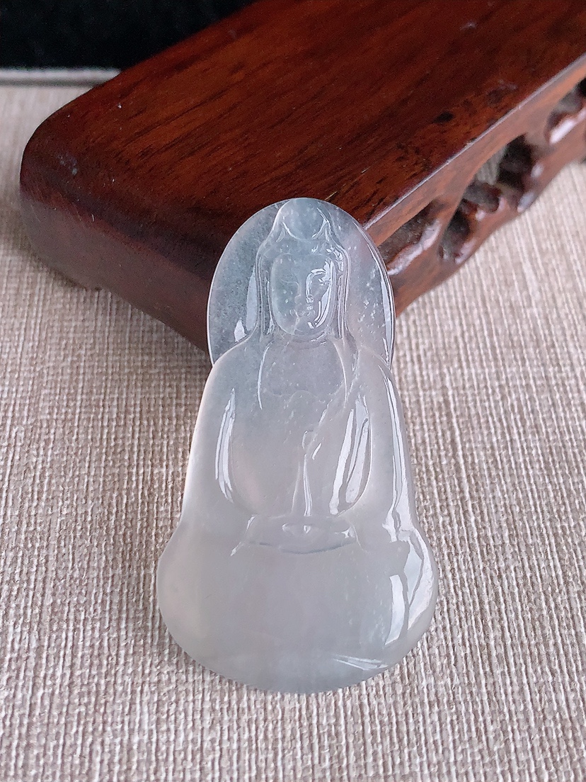 天然A货翡翠白冰白月光一刀切观音镶嵌件 
尺寸49.3-27.4-2.8mm 重量7.32g 041