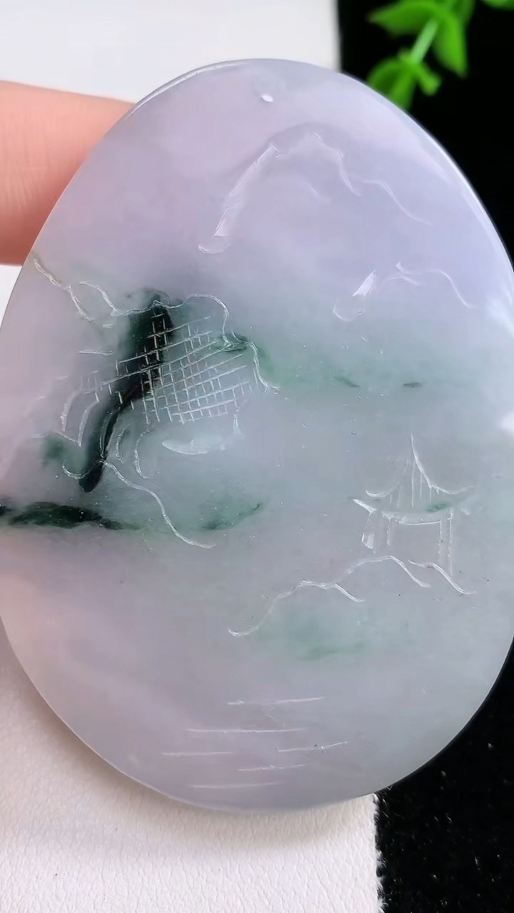 天然A货翡翠飘花山水牌吊坠，尺寸66.8-49.5-14.6，重:85.82g
4月17日