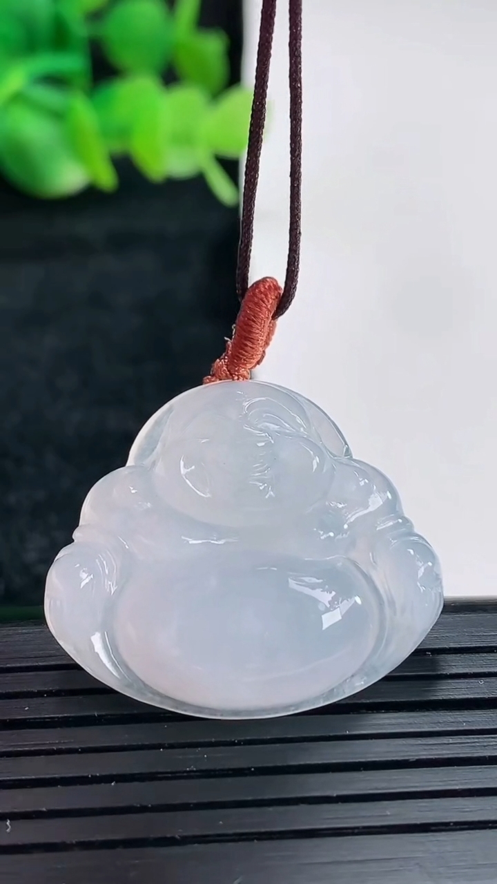 天然A货翡翠佛公吊坠尺寸24.5-30-5.6重量:6.58g
4月17日