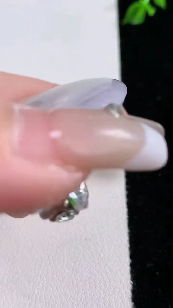 天然A货翡翠紫罗兰平安扣吊坠，尺寸41.2-5.8，重:20.03g
4月17日