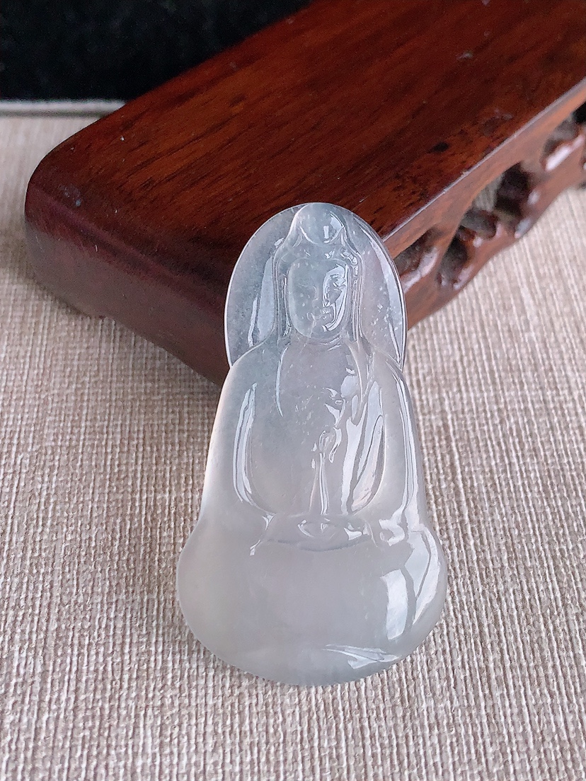 天然A货翡翠白冰白月光一刀切观音镶嵌件 
尺寸49.3-27.4-2.8mm 重量7.32g 0415