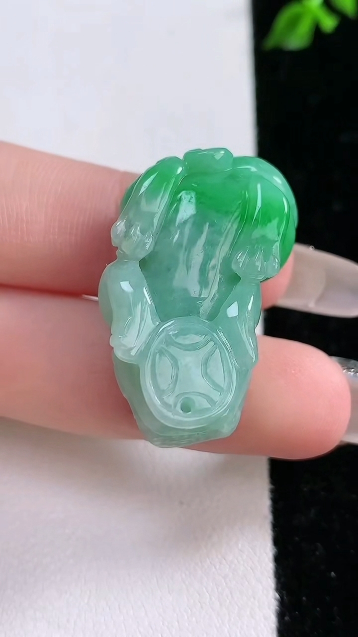 天然A货翡翠貔貅吊坠，尺寸32-19-12，重:14.21g 002
4月17日