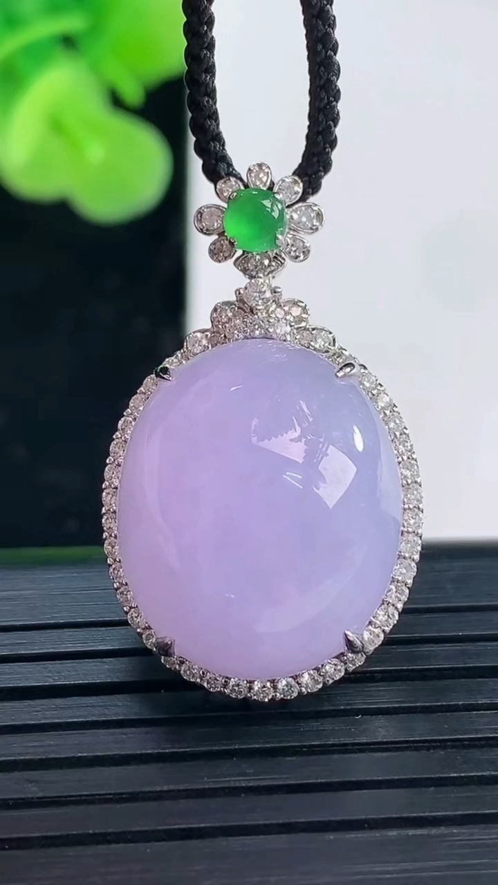 天然A货翡翠18K金紫罗兰蛋面吊坠尺寸30.8-18.3-12.8裸石18.8-15.8重量:7.5