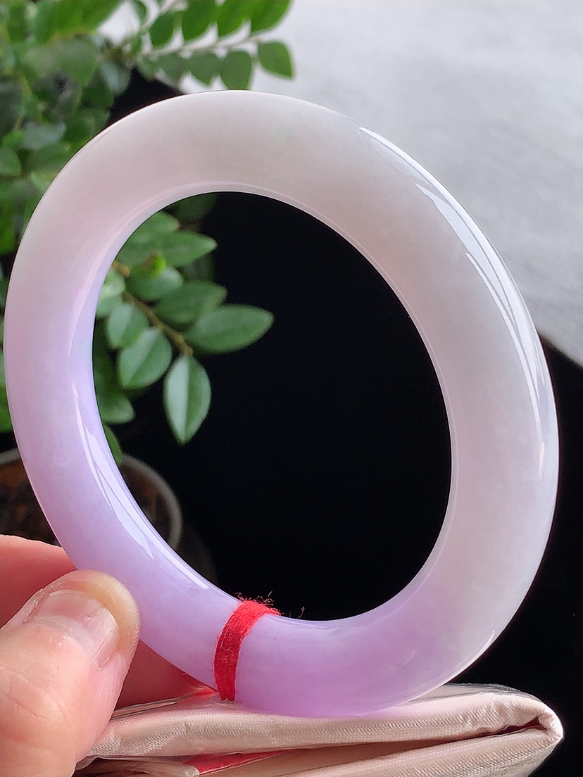 天然A货翡翠紫罗兰胖圆条手镯57-58圈口 
尺寸57.3-11.8mm 0419