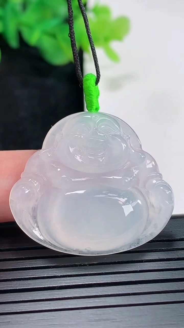 天然A货翡翠佛公吊坠，尺寸29-33.5-5.6重量:8.43g
4月20日