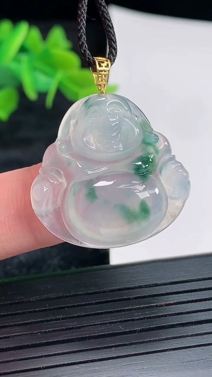 天然A货翡翠种飘花佛公吊坠，尺寸27.5-26.5-5.2重:4.42g474
4月20日