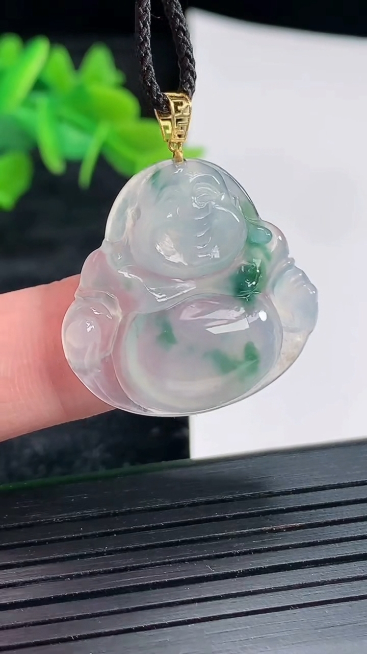 天然A货翡翠种飘花佛公吊坠，尺寸27.5-26.5-5.2重:4.42g474
4月20日