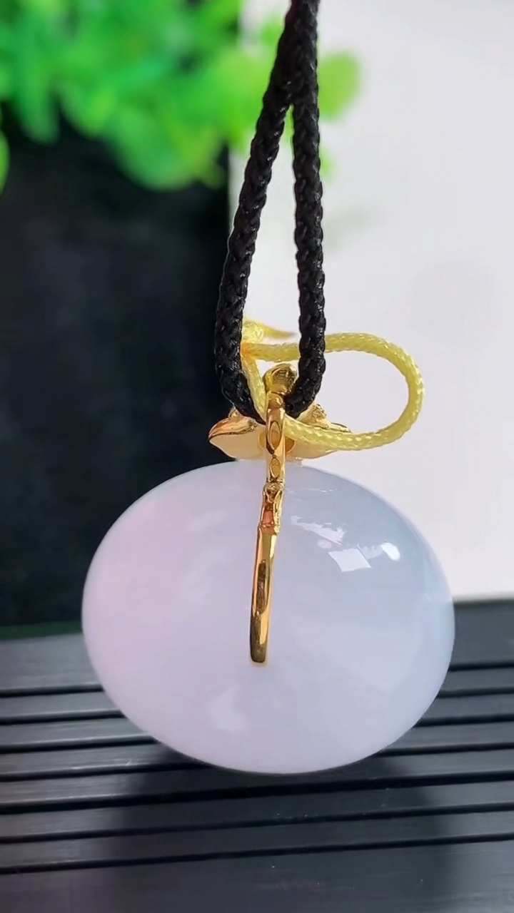 天然A货翡翠18k金紫罗兰路路通吊坠，尺寸24-12重量:14.92g
4月20日