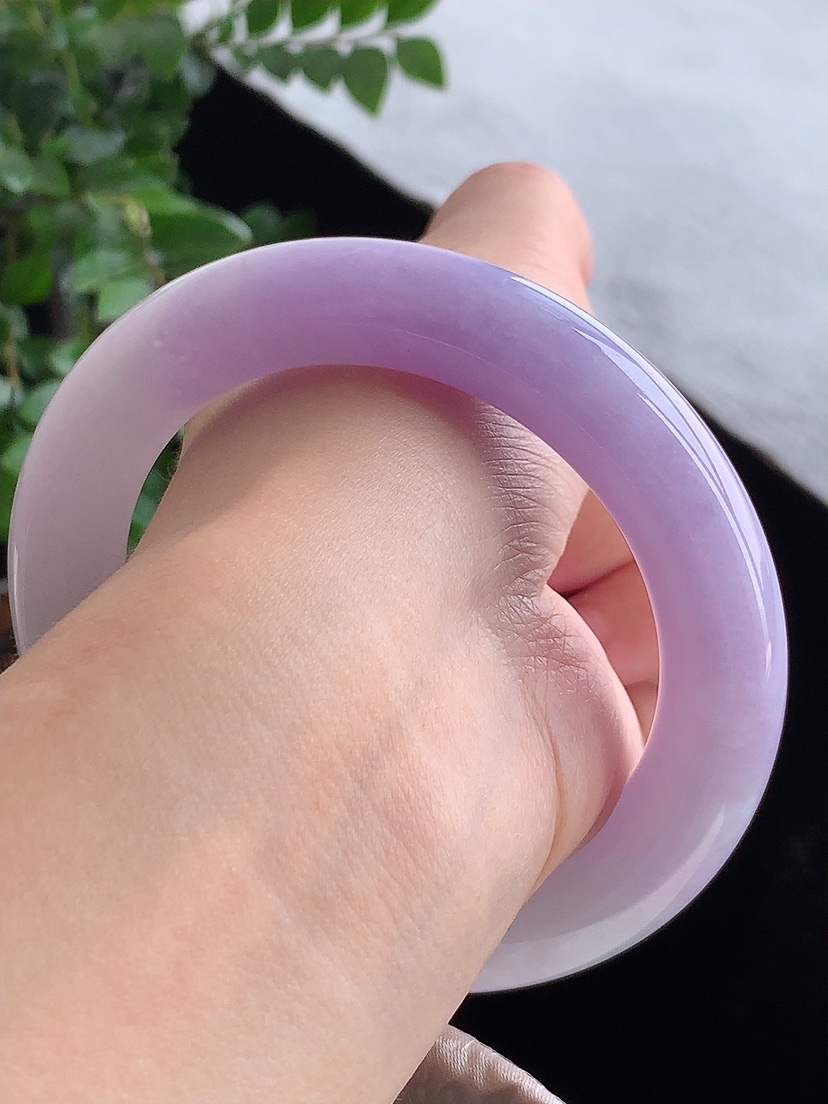 天然A货翡翠紫罗兰胖圆条手镯57-58圈口 
尺寸57.3-11.8mm 0419