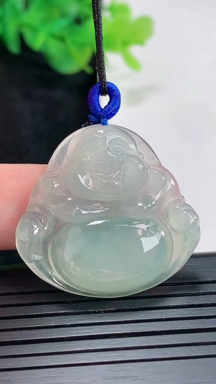 天然A货翡翠飘花佛公吊坠，尺寸29-31-5重量:7.38g
4月20日