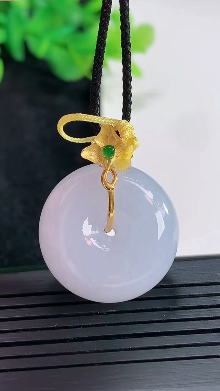 天然A货翡翠18k金紫罗兰路路通吊坠，尺寸24-12重量:14.92g
4月20日