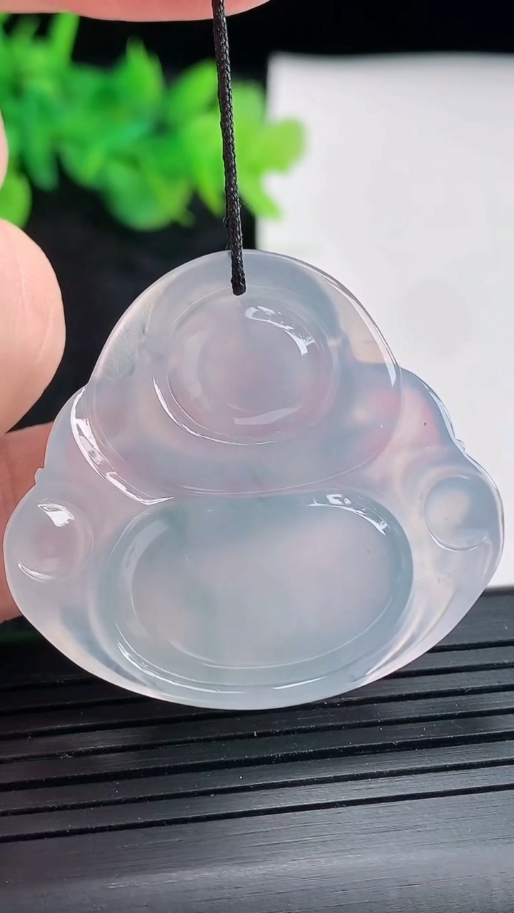 天然A货翡翠种紫罗兰佛公吊坠，尺寸36.2-40-7.2重量:15.34g
4月21日