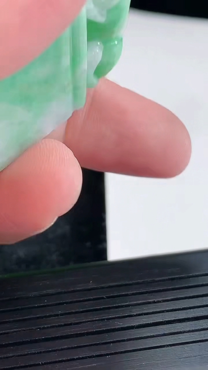 天然A货翡翠貔貅玉印章吊坠，尺寸35-24.6-12重:27.79g474
4月21日