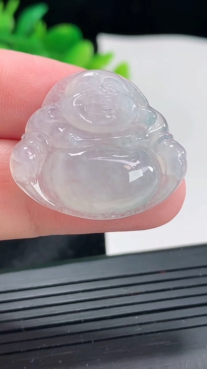 天然A货翡翠佛公吊坠，尺寸26-30-5.6重量:6.57g
4月21日