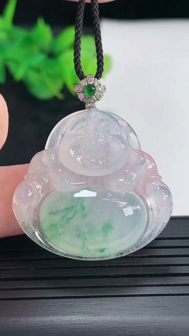 天然A货翡翠佛公吊坠，尺寸30-32.6-5.5重量:900g
4月21日