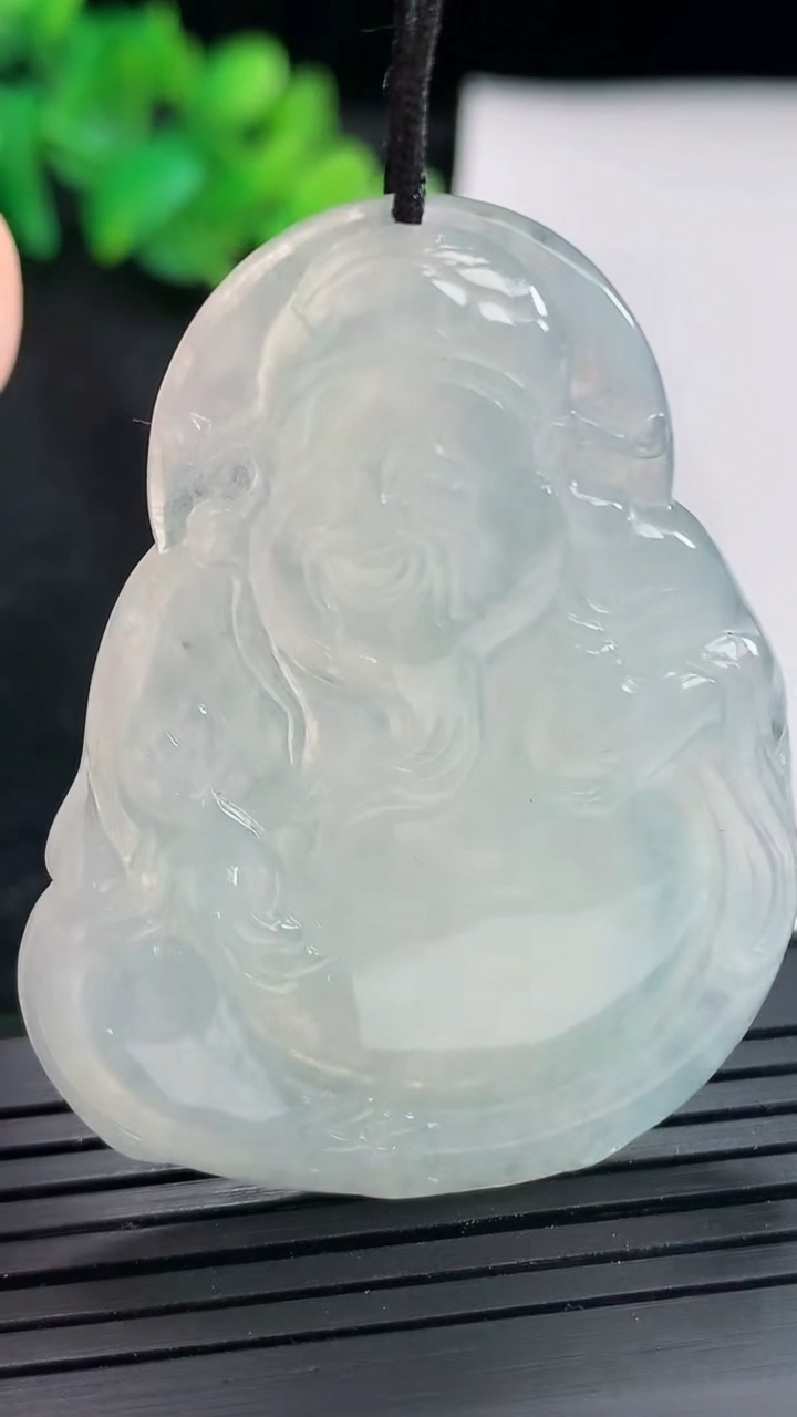 天然A货翡翠财神爷吊坠，尺寸49-38-5.5重量:18.75g
4月21日