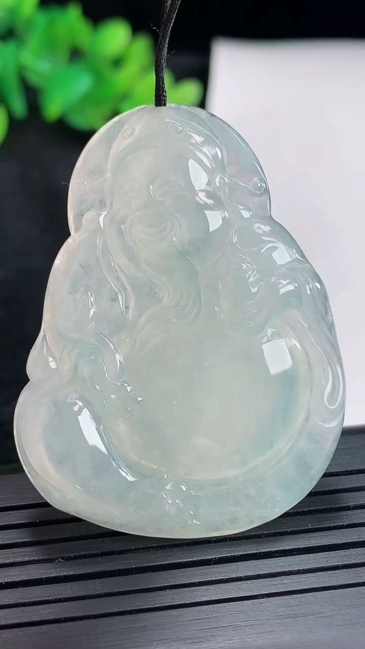 天然A货翡翠财神爷吊坠，尺寸49-38-5.5重量:18.75g
4月21日