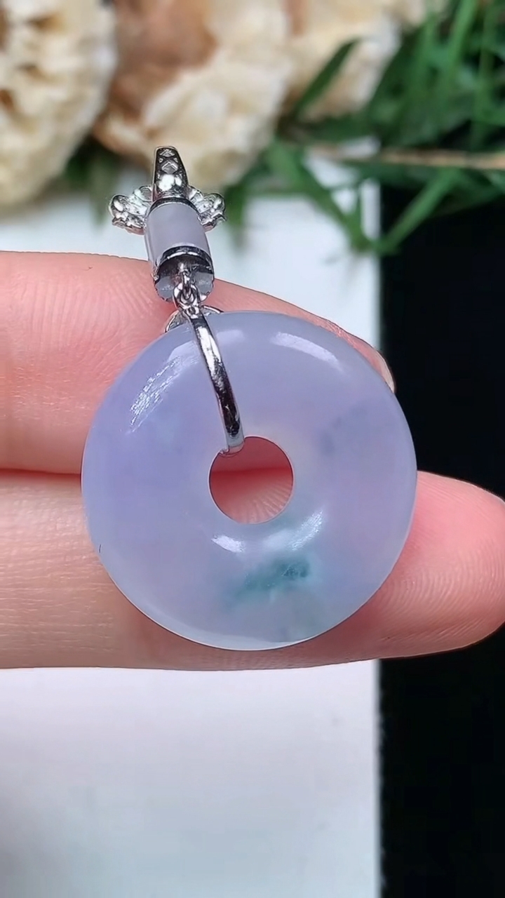 天然A货翡翠紫罗兰 飘花平安环吊坠，尺寸36.2-19.7-5，重量:4.81g
4月21日