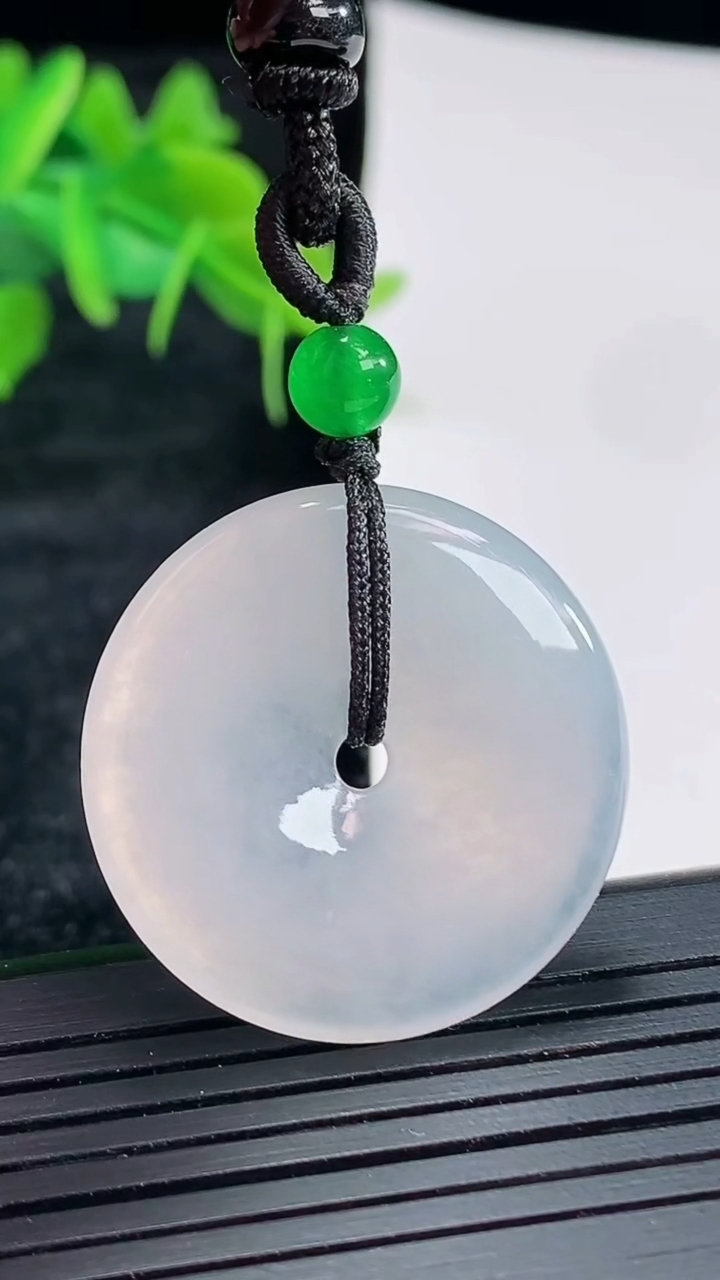 天然A货翡翠冰种紫罗兰平安扣吊坠，尺寸28.8-5.2重:8.90g474
4月21日